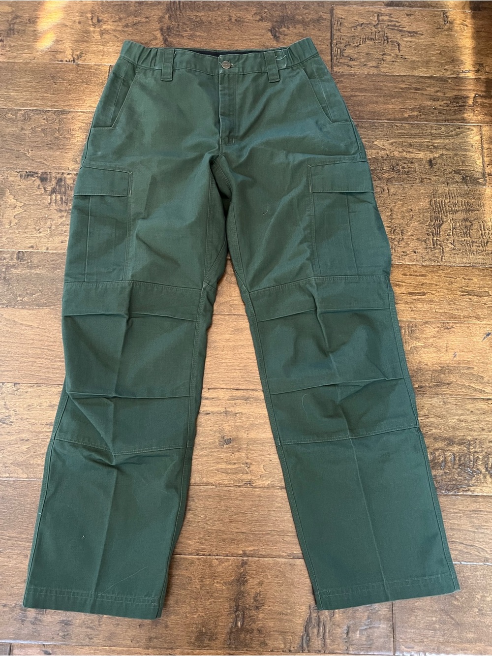 Men's Utility Cargo Pants in Forest Green